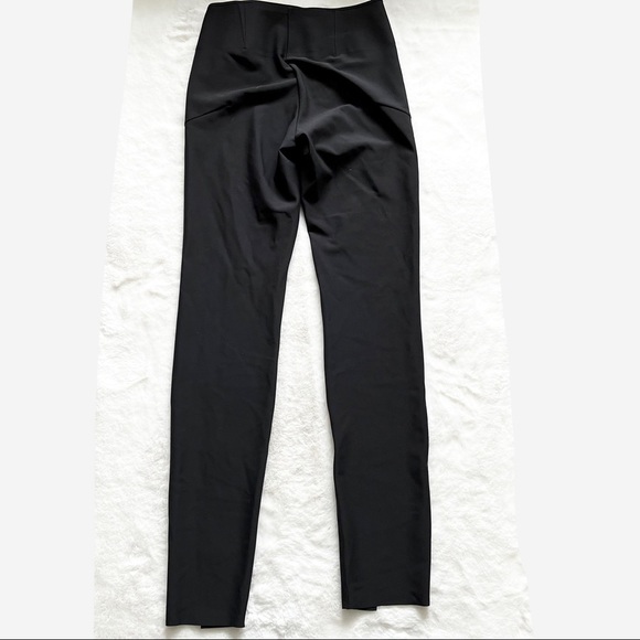 ATHLETA Interstellar Tight in Black Size 2 Travel Athleisure Commute MINIMALIST - Picture 3 of 8